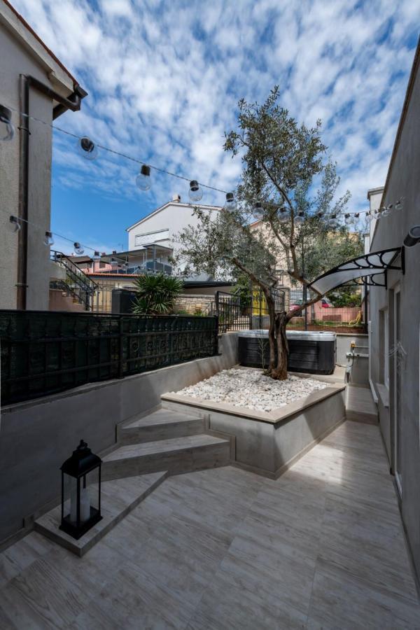 Studio Apartment Mare With Private Garden And Jacuzzi Vinkuran Esterno foto
