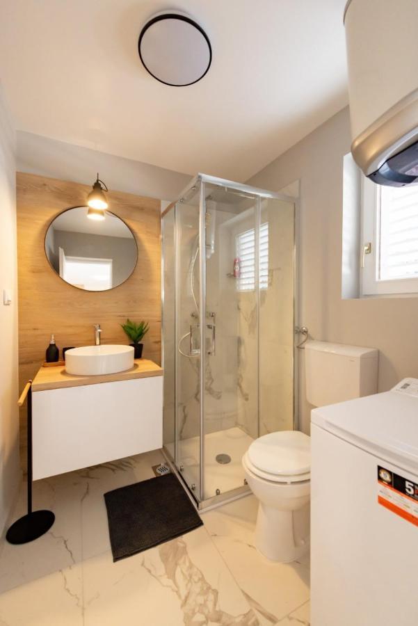 Studio Apartment Mare With Private Garden And Jacuzzi Vinkuran Esterno foto