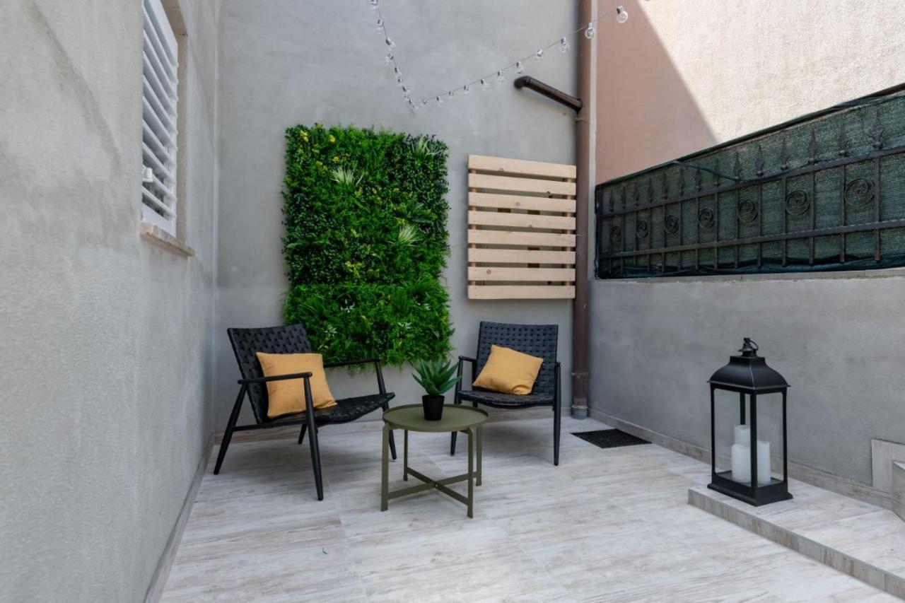 Studio Apartment Mare With Private Garden And Jacuzzi Vinkuran Esterno foto